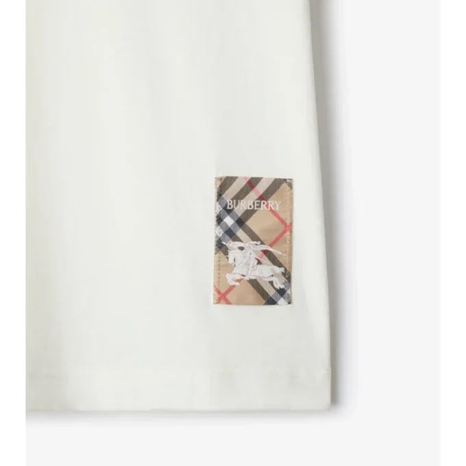 Bawełniany T-shirt z etykietą w kratę Bawełniany T-shirt z etykietą w kratę