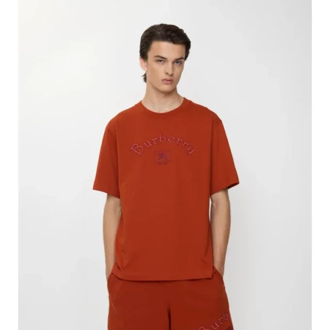 Bawełniany T-shirt z gotyckim logo Bawełniany T-shirt z gotyckim logo
