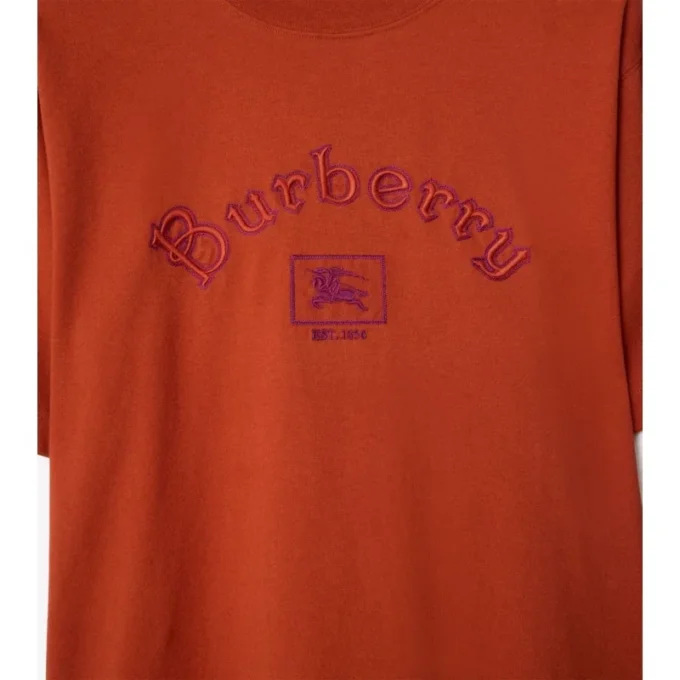 Bawełniany T-shirt z gotyckim logo Bawełniany T-shirt z gotyckim logo