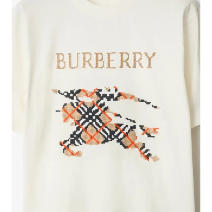 Bawełniany T-shirt z haftem krzyżykowym EKD