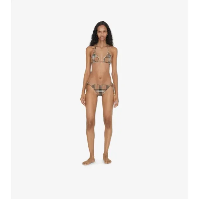 Bikini w trójkątne paski