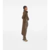 Długi Trench Coat z jedwabnym szalikiem Długi Trench Coat z jedwabnym szalikiem