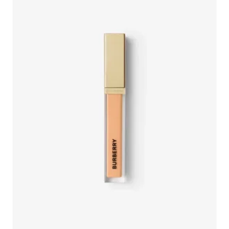 Korektor Beyond Wear Perfecting Concealer – 70 Medium Neutral