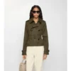 Krótka trenczowa kurtka z Tropical Gabardine