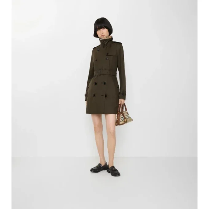 Krótki Kensington Trench Coat z Tropical Gabardine Krótki Kensington Trench Coat z Tropical Gabardine