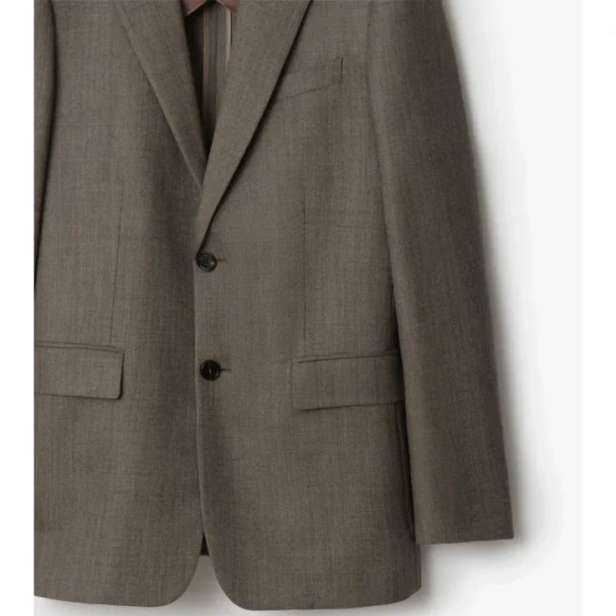 Kurtka z wełny typu „sharkskin” Kurtka z wełny typu „sharkskin”