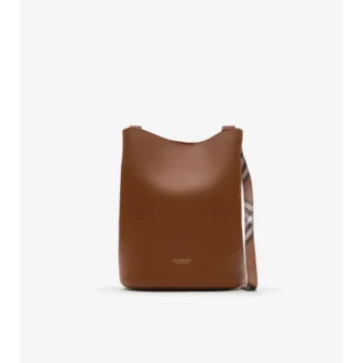Mała skórzana torebka typu bucket