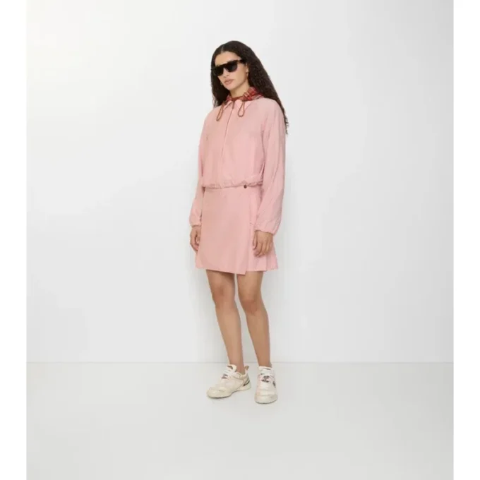 Mini spódniczka z plisowanego, elastycznego nylonu