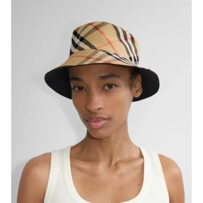 Odwracalny kapelusz typu bucket z Gabardine Odwracalny kapelusz typu bucket z Gabardine