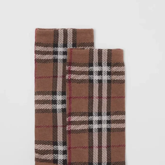 Skarpety z mieszanki bawełny i kaszmiru w stylu Vintage Check z intarsją w kratę Skarpety z mieszanki bawełny i kaszmiru w stylu Vintage Check z intarsją w kratę