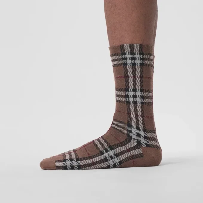 Skarpety z mieszanki bawełny i kaszmiru w stylu Vintage Check z intarsją w kratę Skarpety z mieszanki bawełny i kaszmiru w stylu Vintage Check z intarsją w kratę