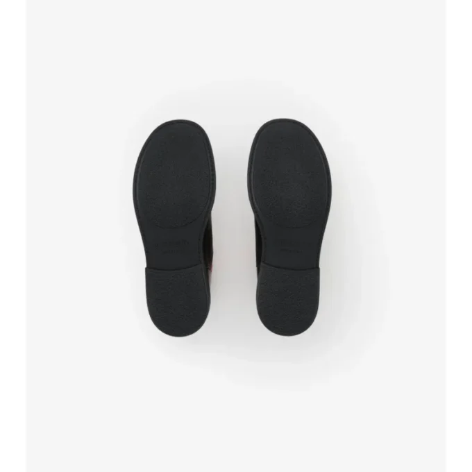 Skórzane buty z panelem w kratkę