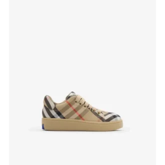 Sneakersy w kratę