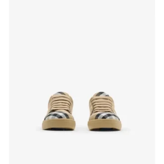 Sneakersy w kratę