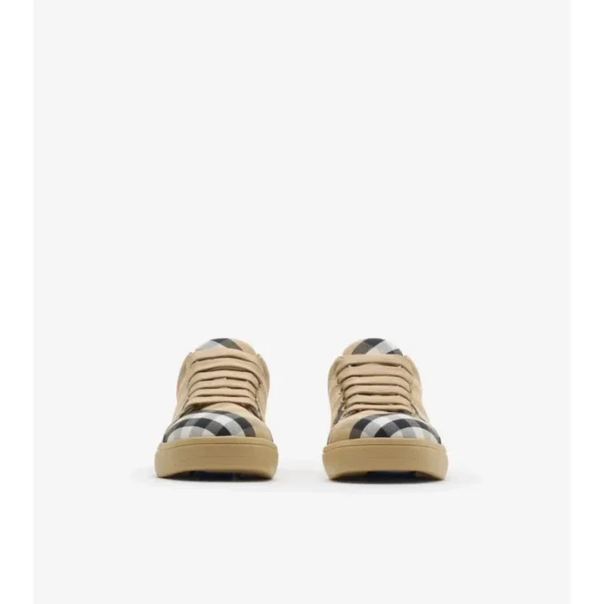 Sneakersy w kratę