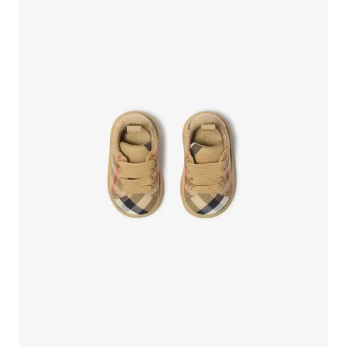 Sneakersy w kratę
