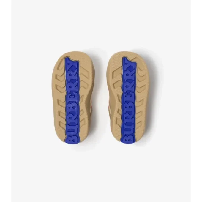 Sneakersy w kratę Sneakersy w kratę