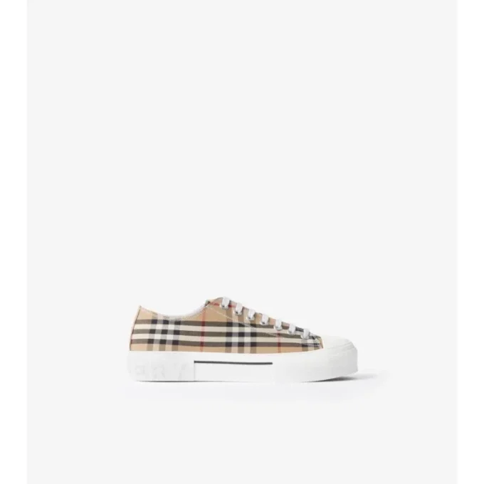 Sneakersy w kratkę