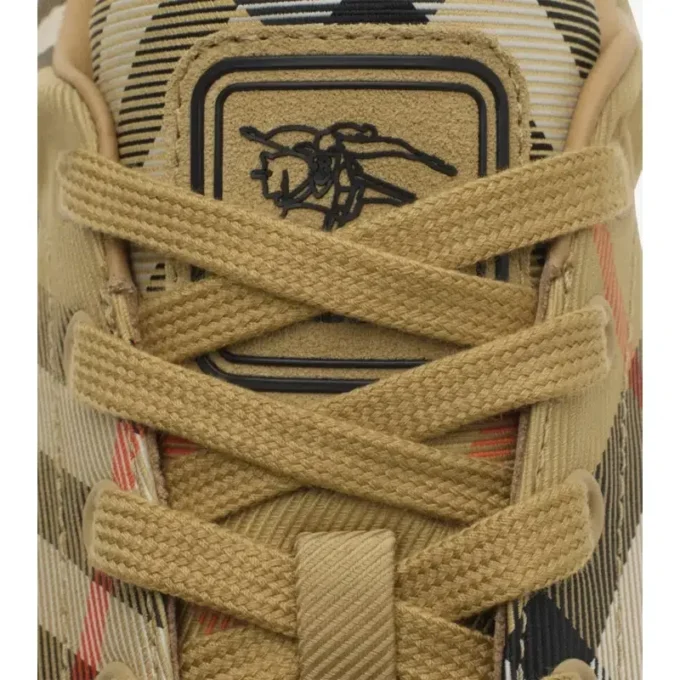 Sneakersy z wzorem w kratę