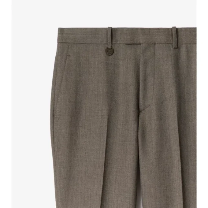 Spodnie z wełny typu „sharkskin” Spodnie z wełny typu „sharkskin”