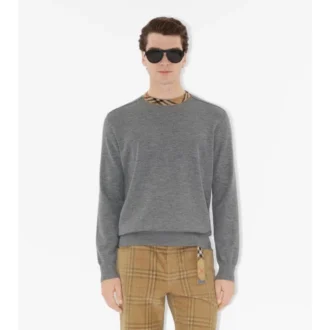 Sweter wełniany w kratę
