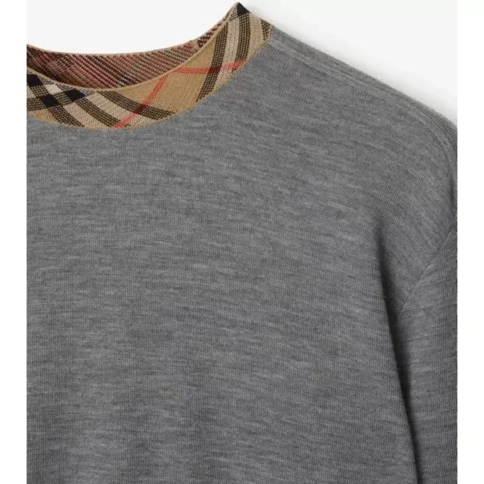 Sweter wełniany w kratę