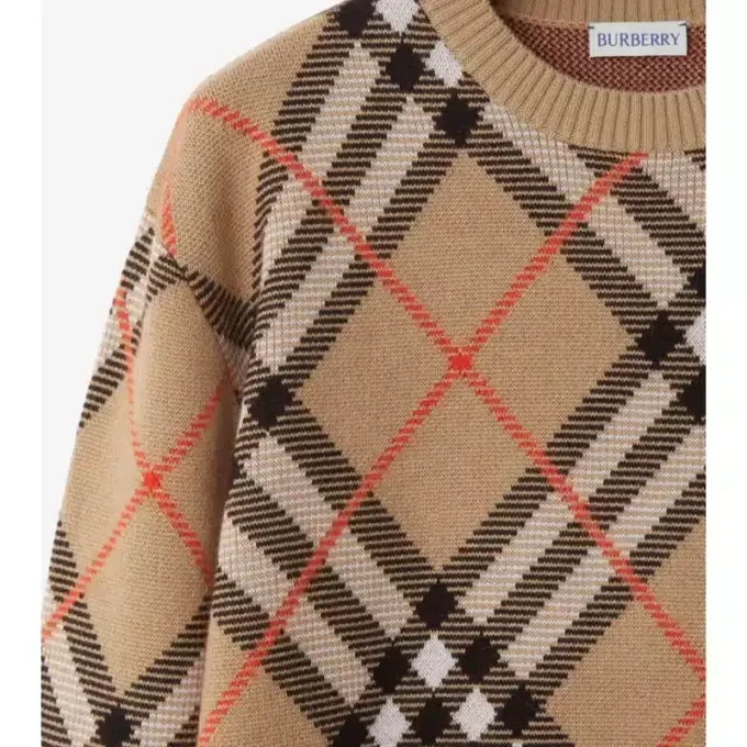 Sweter z mieszanki wełny i moheru w kratę