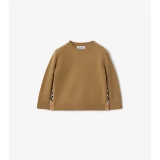 Sweter z wełny i kaszmiru z naszywką w kratę