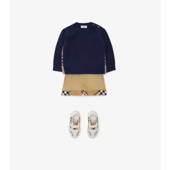 Sweter z wełny i kaszmiru z naszywką w kratę Sweter z wełny i kaszmiru z naszywką w kratę