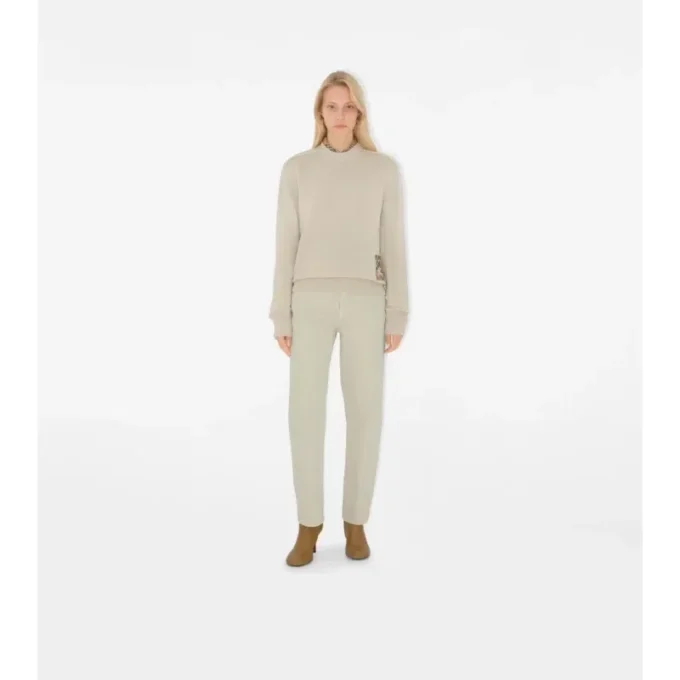 Sweter z wełny z metką