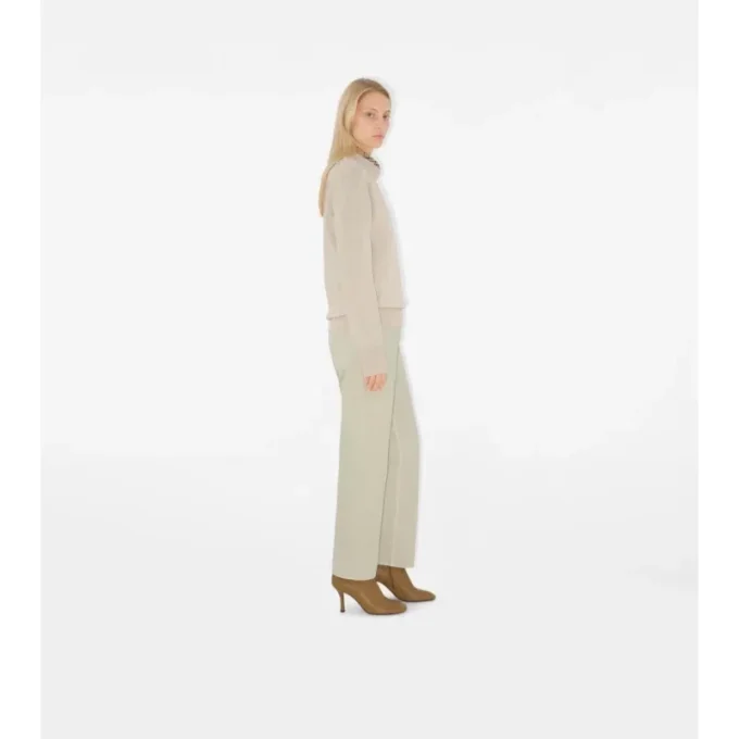 Sweter z wełny z metką
