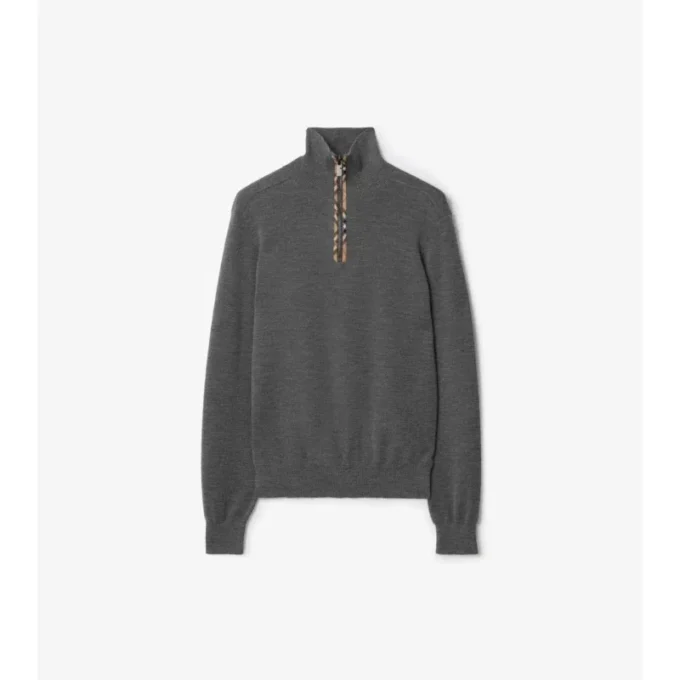 Sweter z wełny z wykończeniem w kratkę i półzamkiem Sweter z wełny z wykończeniem w kratkę i półzamkiem