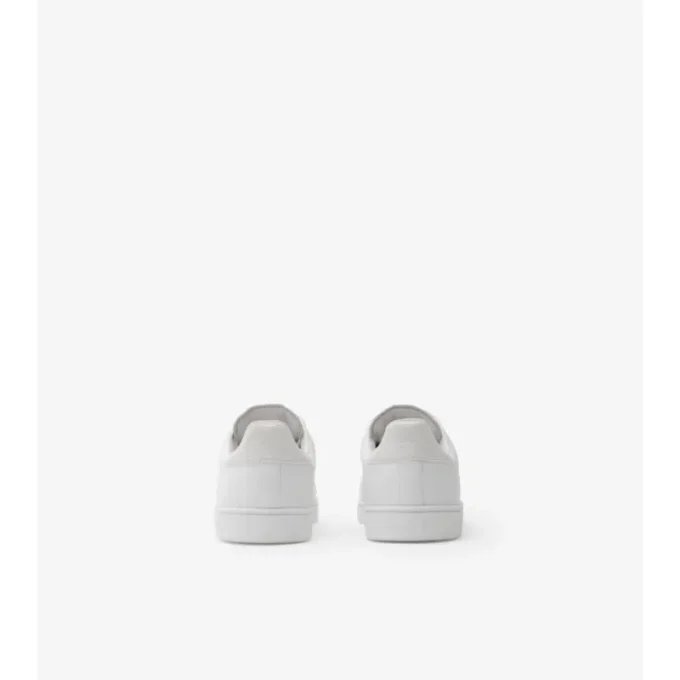 Treningi z tłoczonej skóry w kratkę w Sneakersach
