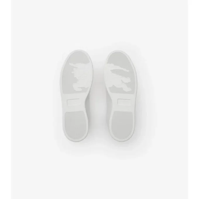 Treningi z tłoczonej skóry w kratkę w Sneakersach