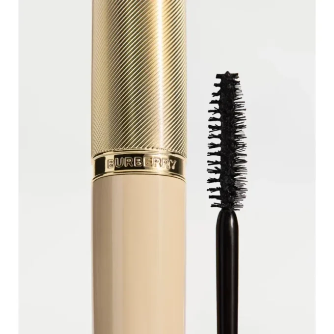 Tusz do rzęs Beyond Volume – Intense Black No.01
